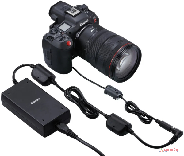 Canon EOS R5 C có thể sử dụng pin LP-E6NH và bộ nguồn AC-DC