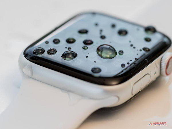 Apple Watch có khả năng kháng nước hay không