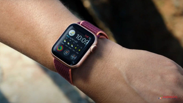 Apple Watch thế hệ thứ 4 và 5 có khả năng chống nước khá tốt