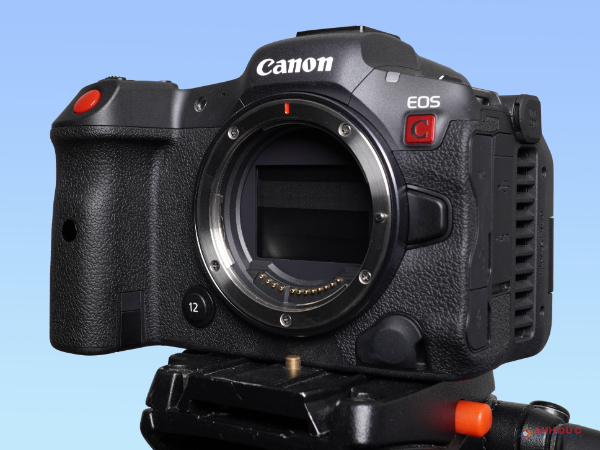 Dù còn nhiều thiếu sót, nhưng R5C sẽ thay đổi mạnh mẽ cách cách phát triển máy ảnh trong tương lai