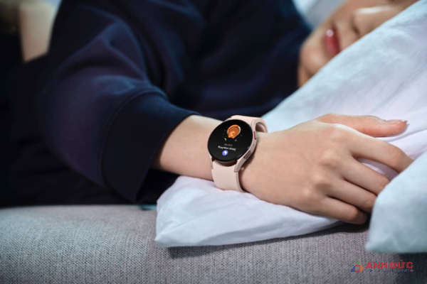 Samsung Galaxy Watch 5 Pro có nhiều chế độ chăm sóc sức khỏe giấc ngủ người dùng