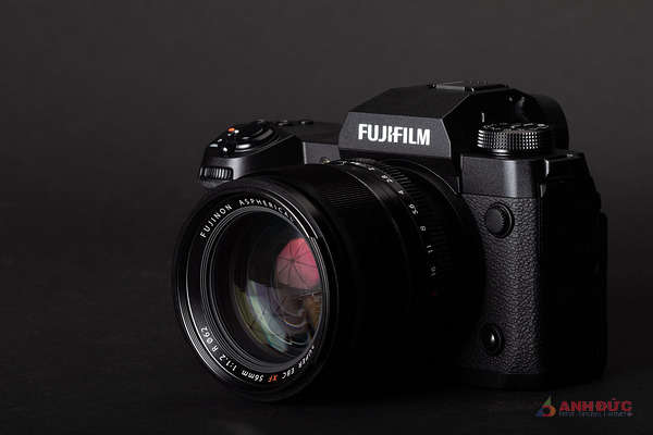 Fujifilm X-H2 có thể ghi hình bằng bộ ghi ngoài